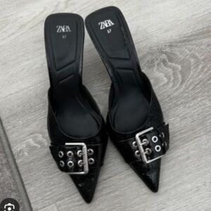 Zara black pointed-toe Kitten Heel mules Sz 37. Faux Glossy Croc